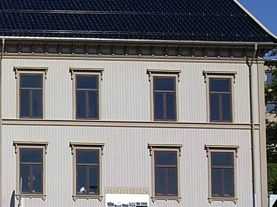 Festiviteten,_Larvik_Morten bakkeli